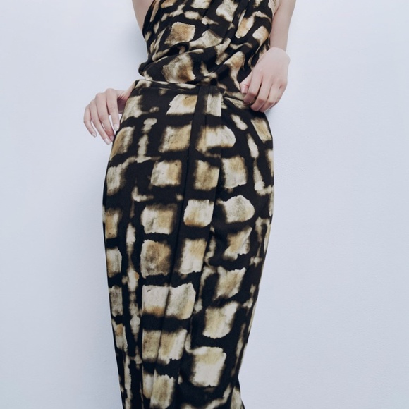 Zara limited edition printed midi skirt - Picture 2 of 7